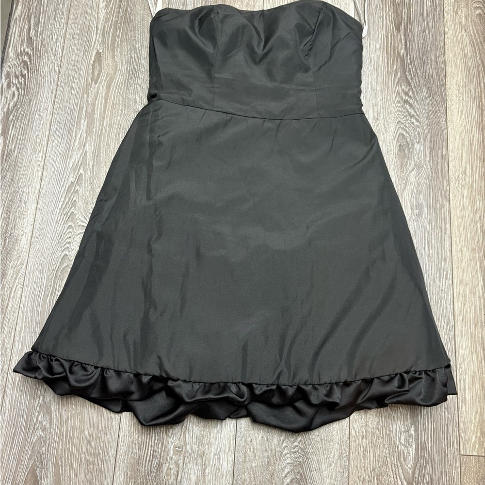 Davi’s Bridal Elegant Black Strapless Dress - Picture 13 of 16